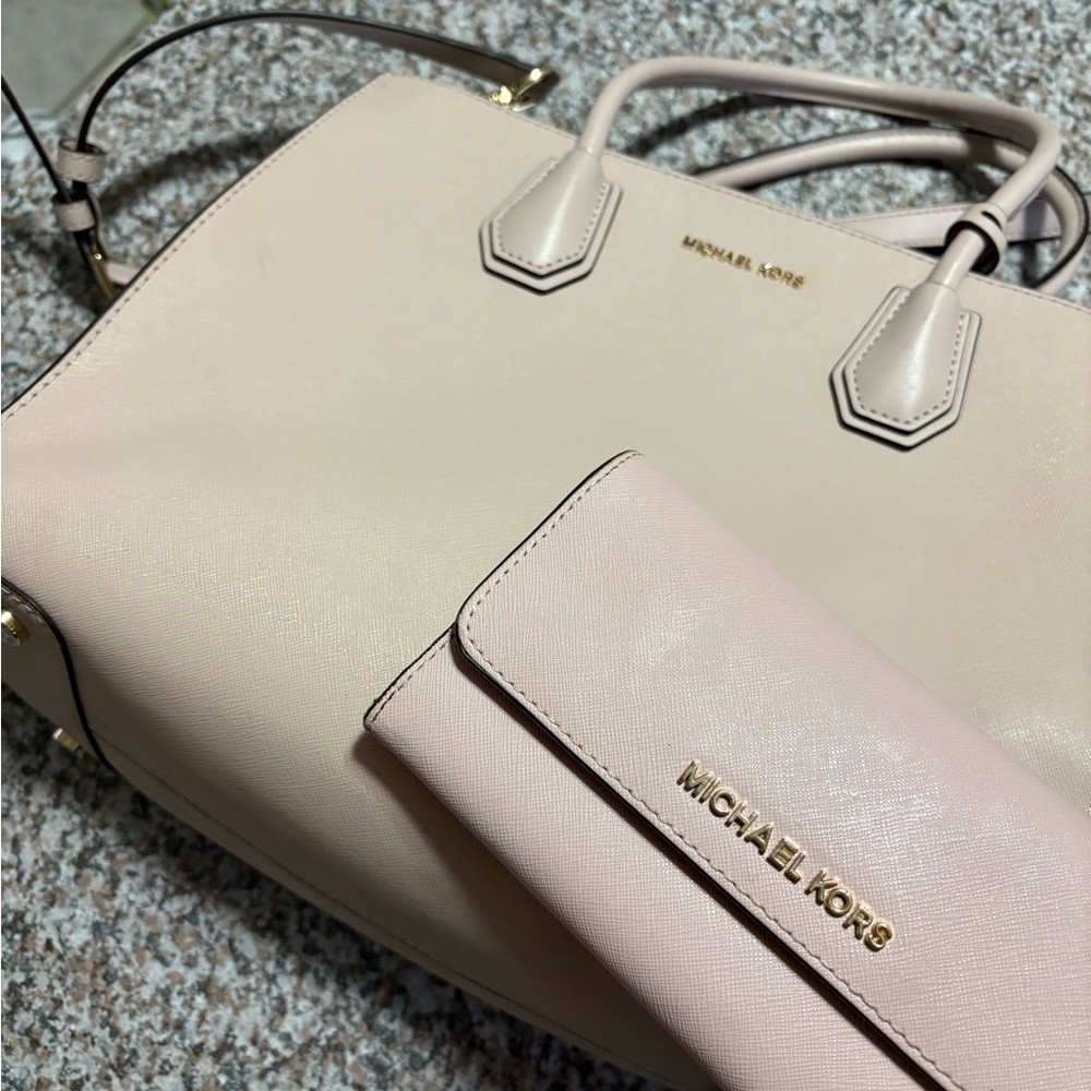 Michael Kors Beige Tote Bag and Wallet